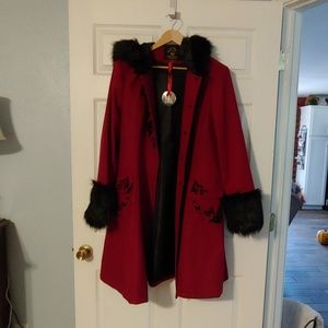Women's knee-length coat